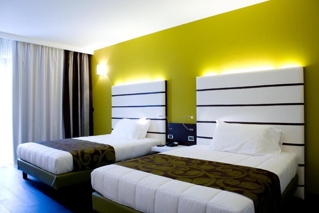Hotel Napoleon Torre Melissa Habitación foto