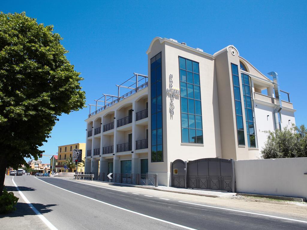 Hotel Napoleon Torre Melissa Exterior foto